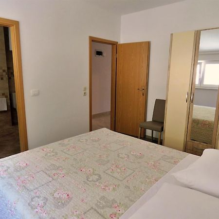 Apartments Zvone Omis Exterior photo
